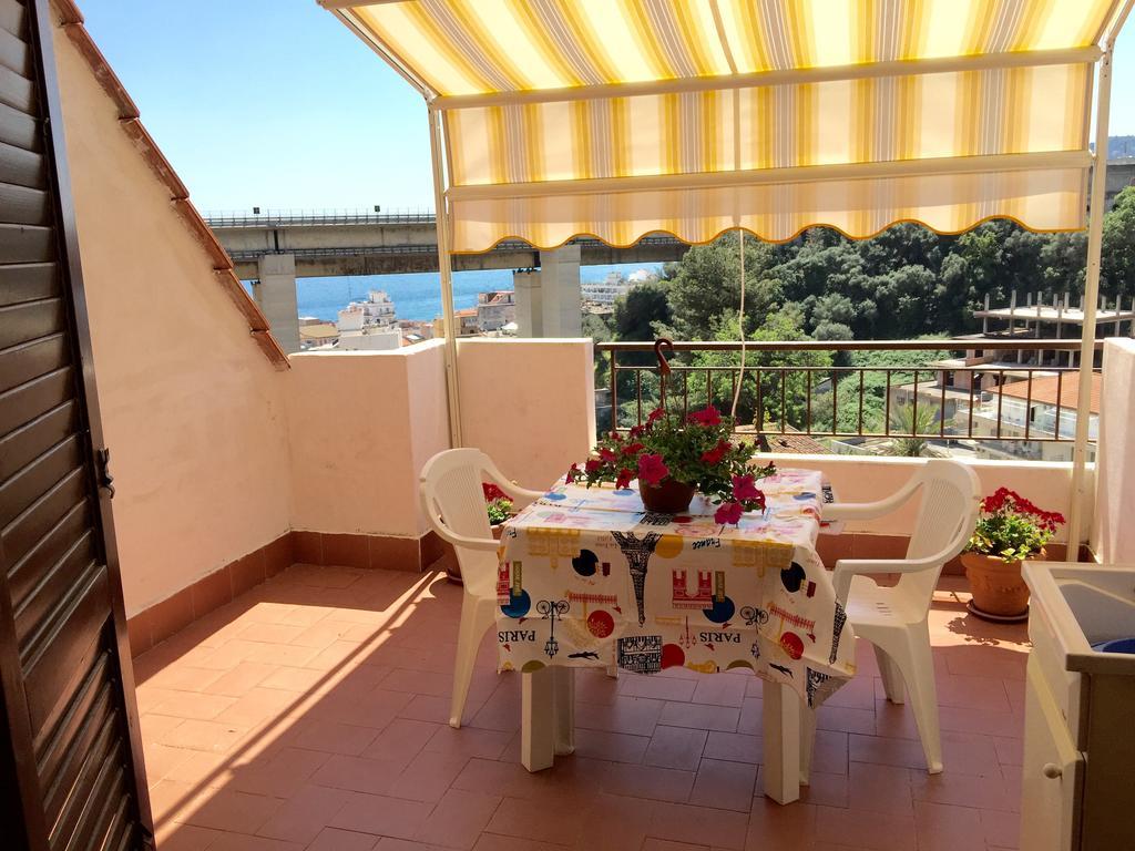 Casa Vacanza Da Rosa Letojanni Exterior photo